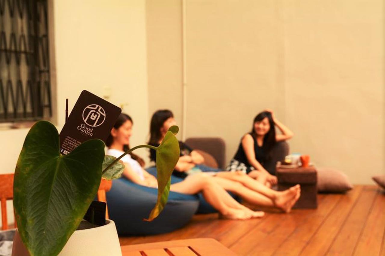 Good Garden Female Hostel Тайнань Экстерьер фото